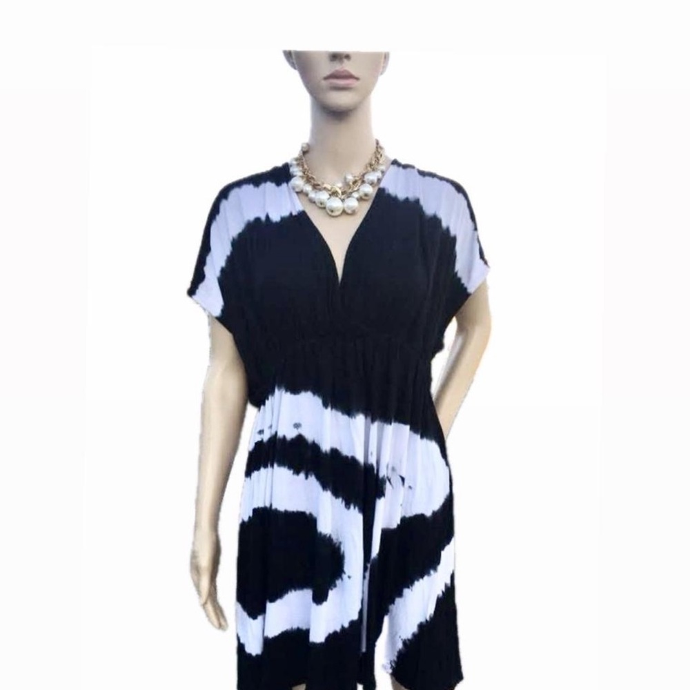 Club Z - Chic Black and White Maxi Dress L